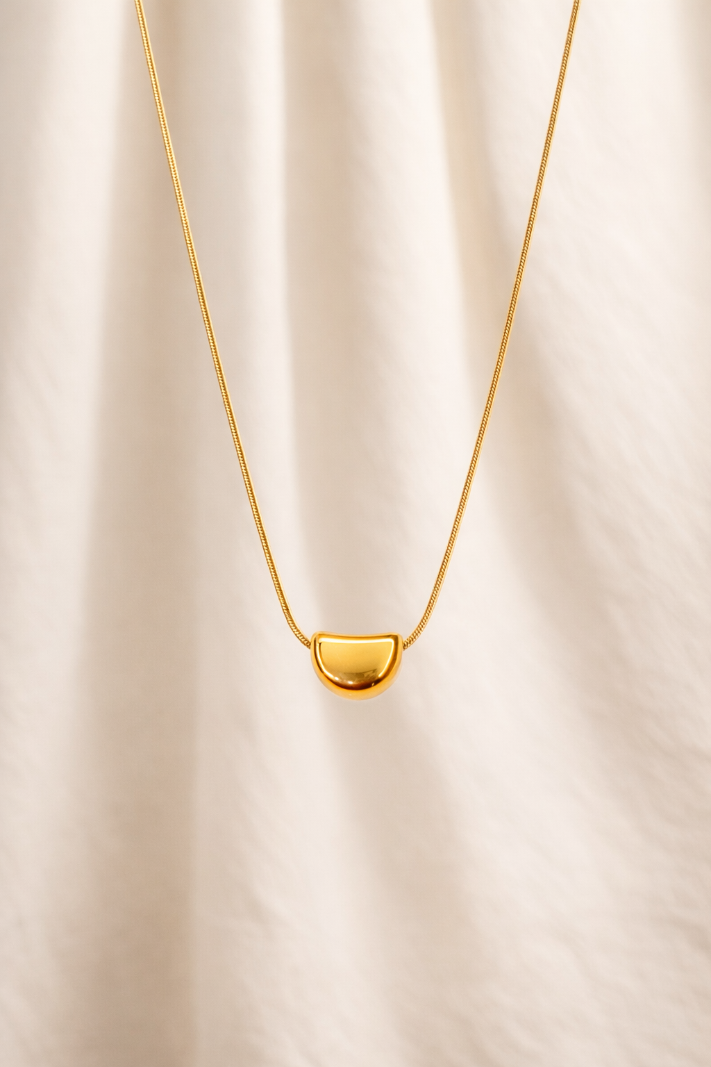Sierra Minimal Pendant Necklace