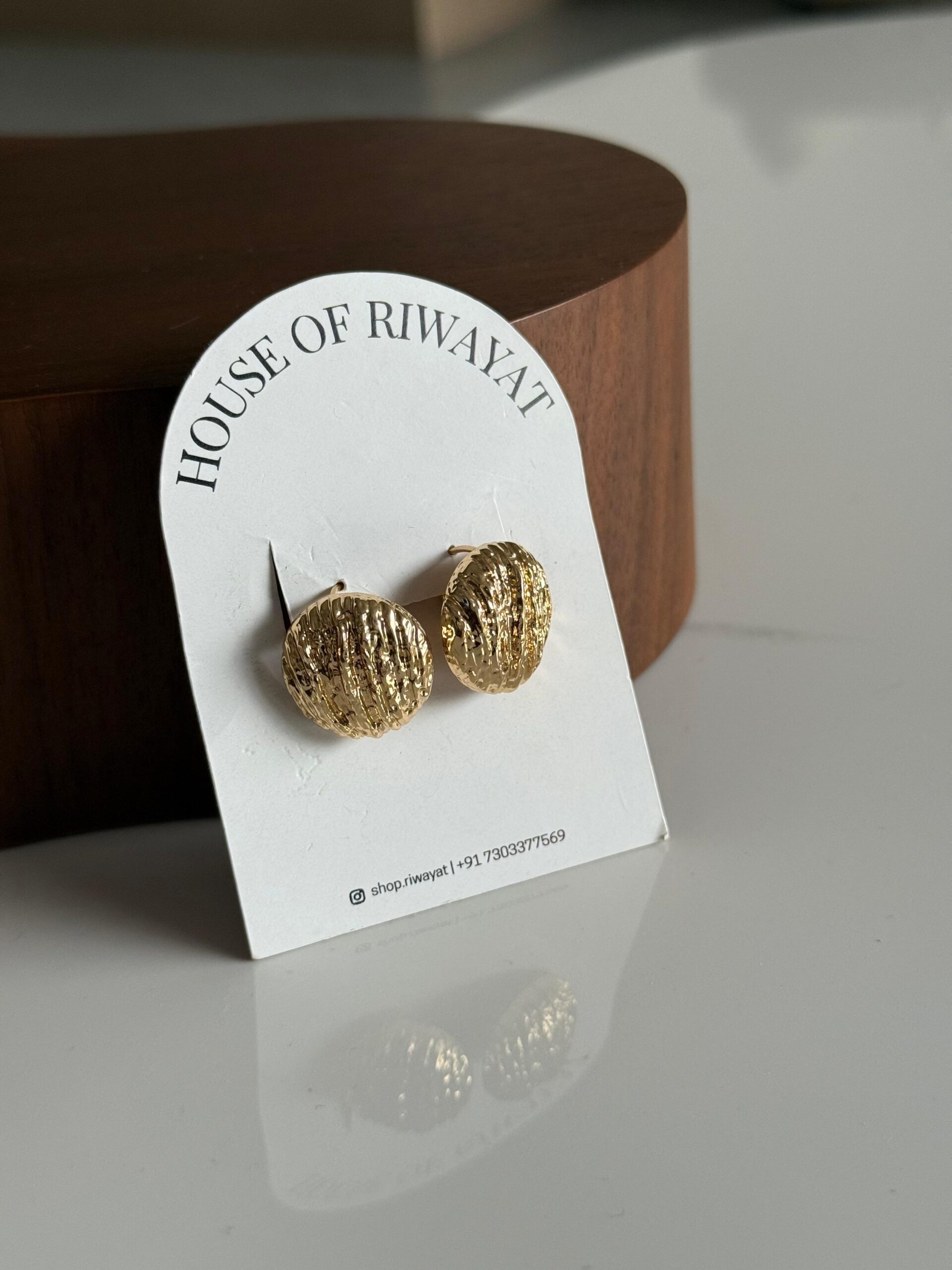 Bleshhi Hoop Earrings - Image 2